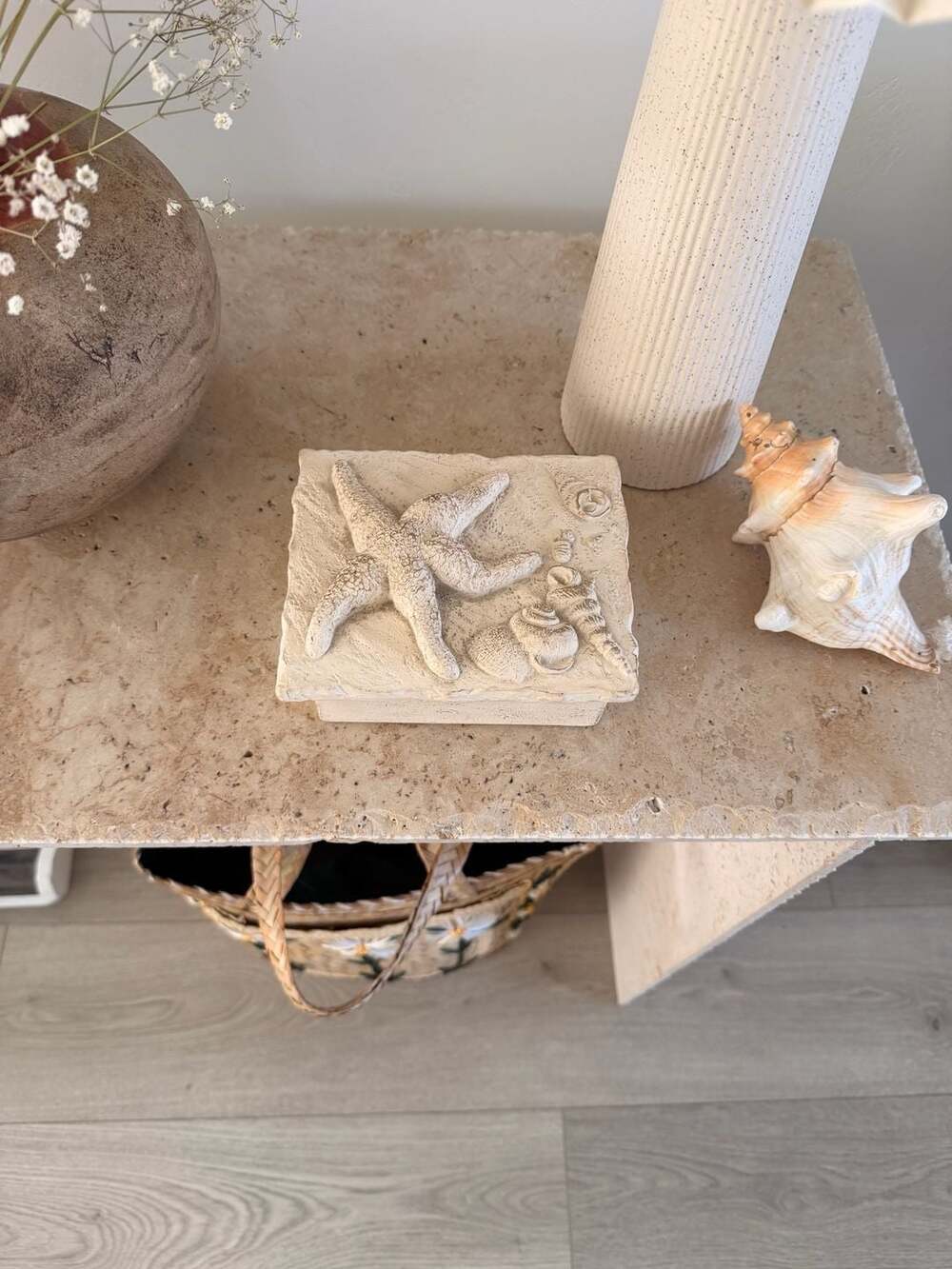Austin Sculpture Coastal Seashell & Starfish Trinket Box Holder with Lid Heavy